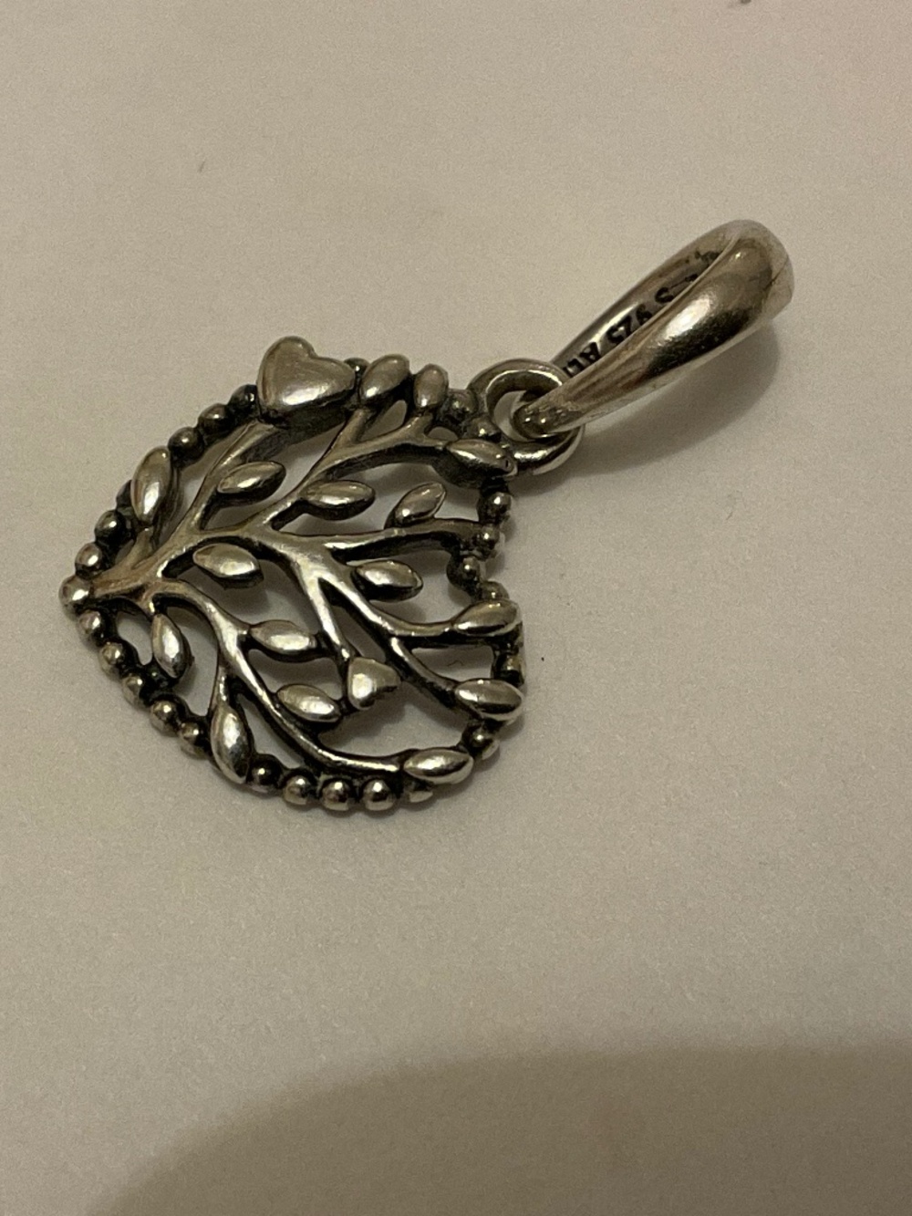 Pandora pendant